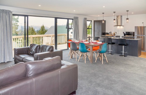Hanmer Springs Cabaña | Lofty Quarters - Casa de vacaciones Hanmer Springs