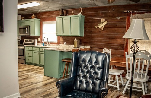 Oxford Cabina | Log Cabin at Sardis Lake