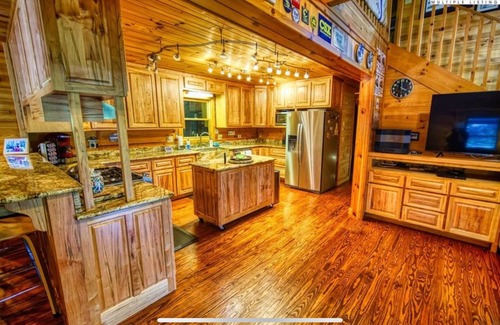 Creston Cabina | Log Cabin at the Twisted River
