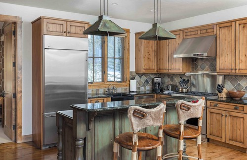 Mountain Village Cabina | Log Cabin by InvitedHome | Patio, Hike, Hot Tub, Walk to Gondola