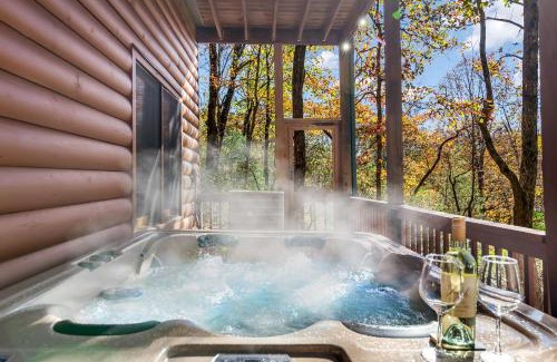 Dahlonega Casa | Log Cabin & Carriage House, Lake, Wineries, Hiking
