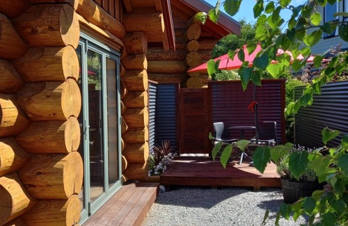Twizel Cabina | Log Cabin - Cosy and comfortable.