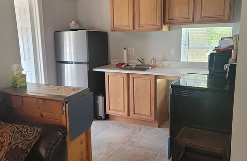 Lake George Cabina | Log Cabin directly on the lake, within 5-10 minutes away from most attractions!