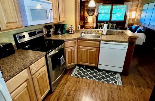 Bryson City Cabina | Log Cabin, Hot Tub and HUGE Mountain Views!