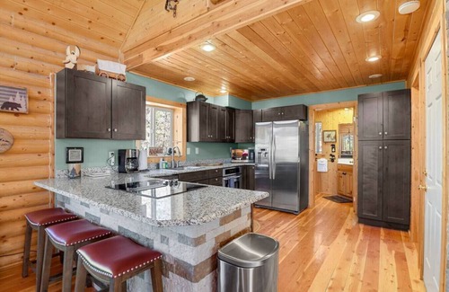 Florissant Cabina | Log Cabin, Hot tub, Wood Stove