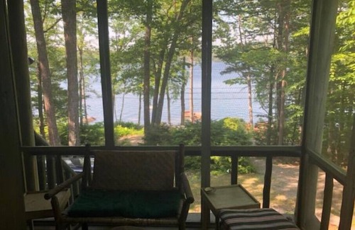Lucerne-in-Maine Cabina | LOG CABIN IN LUCERNE DEDHAM MAY!