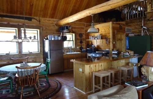 Rudyard Cabina | Cabaña de madera en el prístino bosque privado del norte y retiro privado de agua