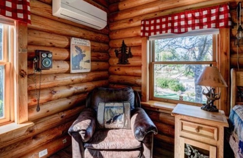 Shasta Lake Apartamento | Log Cabin in Redding, CA *Great Reviews*