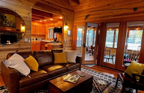 McKenzie Bridge Cabina | Log Cabin Inn 18 On The McKenzie River