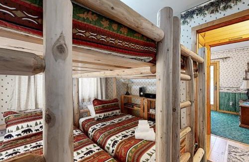 Friendship Casa | Log Cabin Life