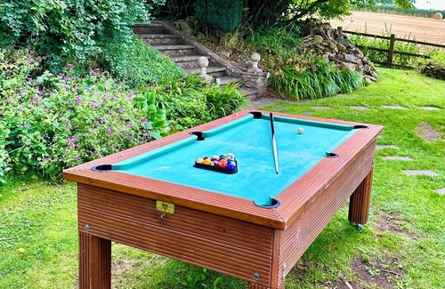 Upton Cheyney Cabina | Log Cabin near Bath with Hottub