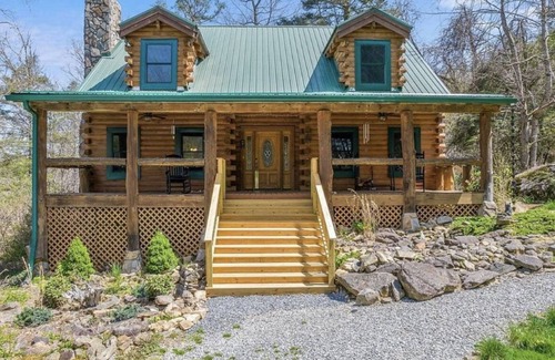 Roan Mountain Cabina | Log Cabin near Ski Mountains
