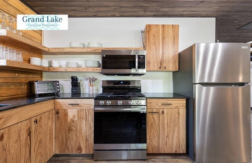 Eucha Cabina | Log Cabin on Disney - Boat ramp & dock nearby