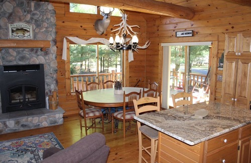 Nekoosa Casa | Log Cabin on Lake - Sand Valley-6min, Beach Boating Swimming ATV Snowmobile