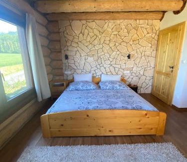 Zavazna Poruba Cabina | LOG CABIN Poludnica