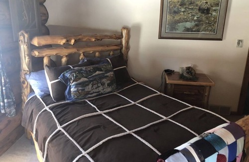 Sheboygan Falls Casa | Log Cabin Style Home on 28 acres of land