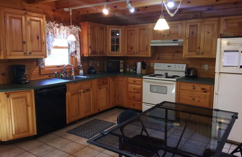 Moultonborough Casa | Log Cabin Suissevale Beach Access Home