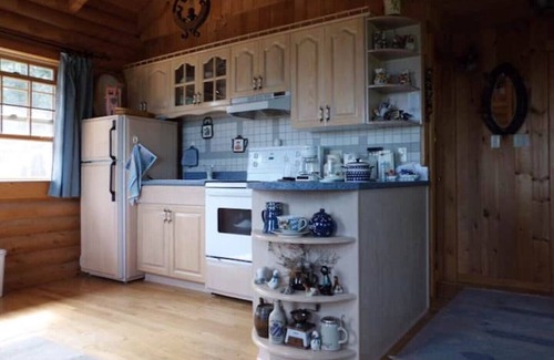West Bay Casa | Log cabin with fantastic panoramic views