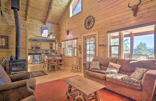 Florissant Casa | Log Cabin with Mountain Views about 30 Mi to Pikes Peak!