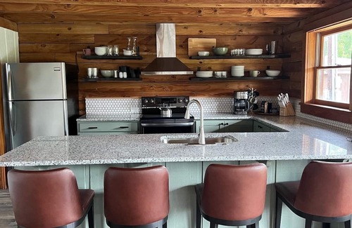 Heber Springs Cabina | Log Cabin with the Best Views of the Little Red River