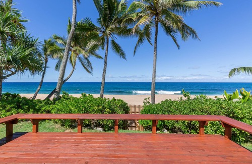 Pupukea Casa | Íntimo Pipeline Beachfront Cottage