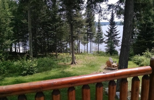 Land O Lakes Chalet De Esquí | Log chalet ejecutivo lodge - envolver alrededor de la orilla del lago y mirador en 26 acres