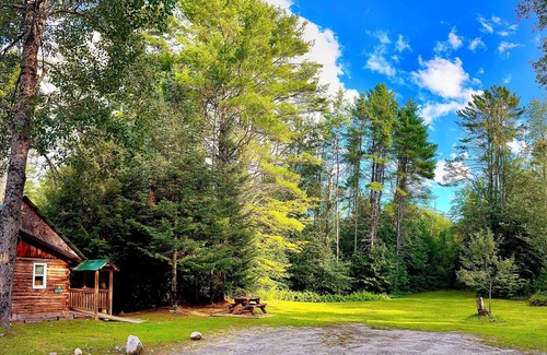 Chestertown Cabina | Log Haven Cabin, Pool/AC/Fireplace,Steps to Loon Lake