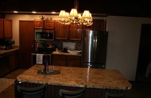 Cody Casa | Log home just 32 miles to the east gate of Yellowstone National Park
