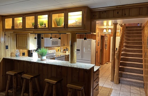 Edgerton Casa | Log home Lake Koshkonong and Rock River !