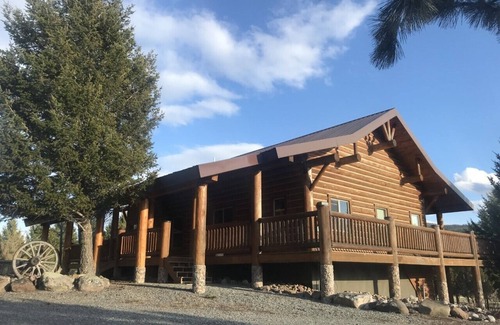 Lincoln Casa | Log Home on the Blackfoot River