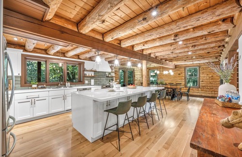 Hiram Casa | Log Home, Pvt Pond-Swim, Hot Tub