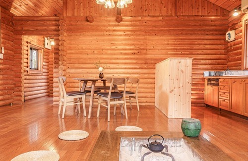 Atami Casa | Log house with natural hot spring and dog run / Atami Shizuoka