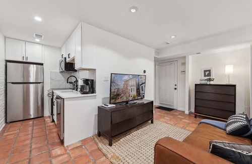 Bloomingdale Apartamento | Logan Circle Location! 1BR with laundry/AC/kitchen