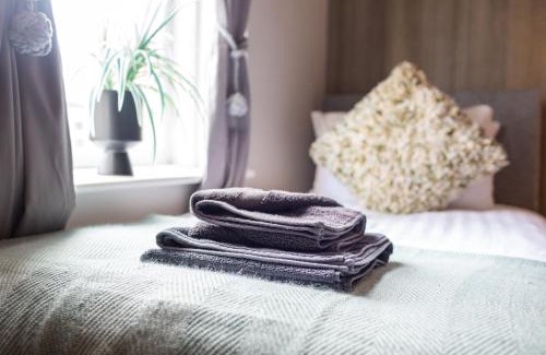 Carlisle Apartamento | Logan House, Modern and Spacious Townhouse close to City Centre