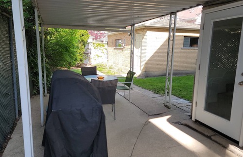Logan Square Casa | Logan Square 2Bed/1Bath Fully Furnished W/D Wi- Fi, Direct TV by Blueline Train