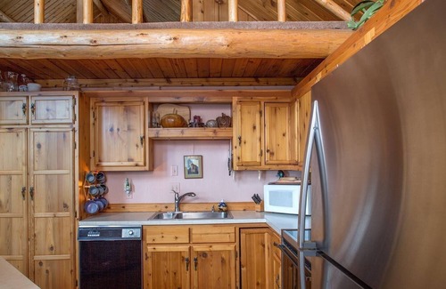 Polson Casa | LogCabin Sleeps 10 con Dock en Flathead Lake