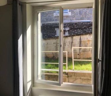 Brive-la-Gaillarde Apartamento | Logement à Brive - proche de la gare et du centre ville - Climatisation - fibre internet - stationnements gratuits