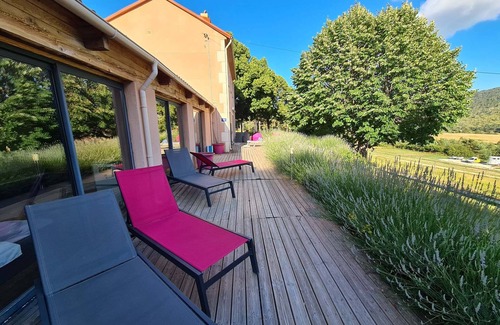 Seranon Casa | Logement 4 Haras de Séranon Accès Piscine Intérieure