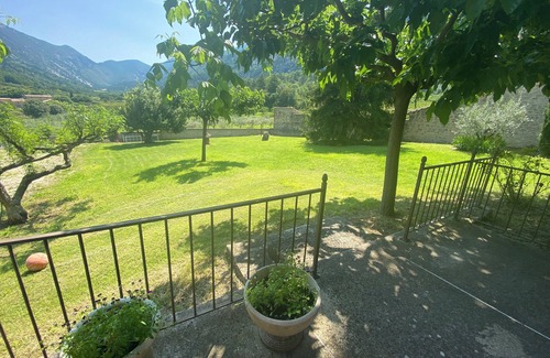 Beaumont-du-Ventoux Apartamento | Logement Calme au Pied du Ventoux