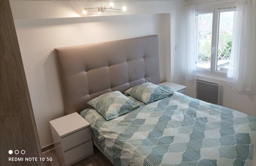 Saint-Beron Apartamento | Logement de Type 3 Avec Terrasse Privative, A 10 Minutes du lac D'aiguebelette