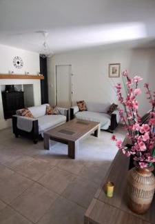 Sainte-Gemme-Martaillac Casa | Logement entier chez Hélène