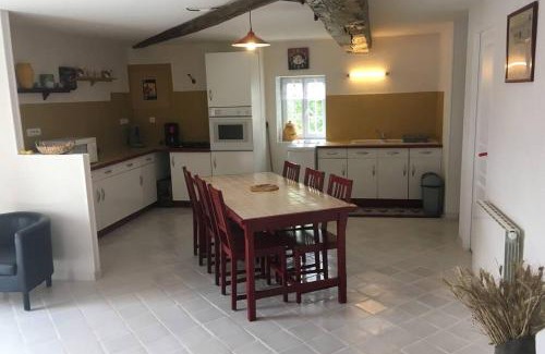 Treigny Apartamento | logement indépendant LE POULAILLER proche Guédelon
