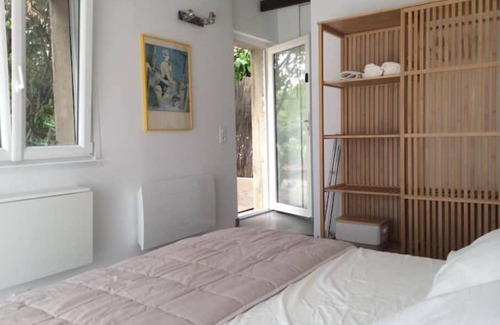 Quartier des Espesses Cama Y Desayuno | Logement Indépendant, Terrasse Privée et Piscine