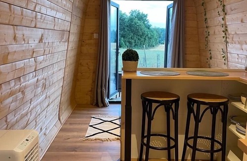 Monts-sur-Guesnes Cabina | Logement Insolite : la Ruche Verte