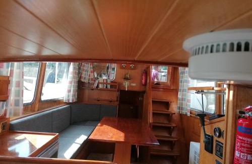 Cognac Alquiler De Eote | Logement insolite, Péniche Hollandaise