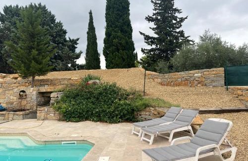 Le Beausset Casa | Logement "La Cigale" dans VILLA avec piscine