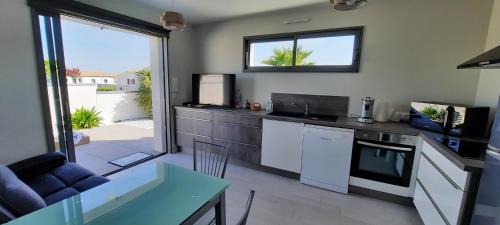 Saint-Sulpice-de-Royan Apartamento | Logement neuf climatisé avec parking