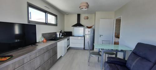 Saint-Sulpice-de-Royan Apartamento | Logement neuf climatisé avec parking