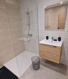 Vence Apartamento | Logement neuf au calme avec jardin