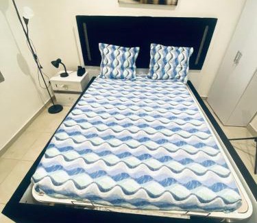 Arnouville Apartamento | Logement Proche gare de Villiers le bel, 20 mins de Paris , Stade 2 France, Aéro CDG, Parc des expositions, Disneyland Paris,Futuroscope, Tour Eiffel